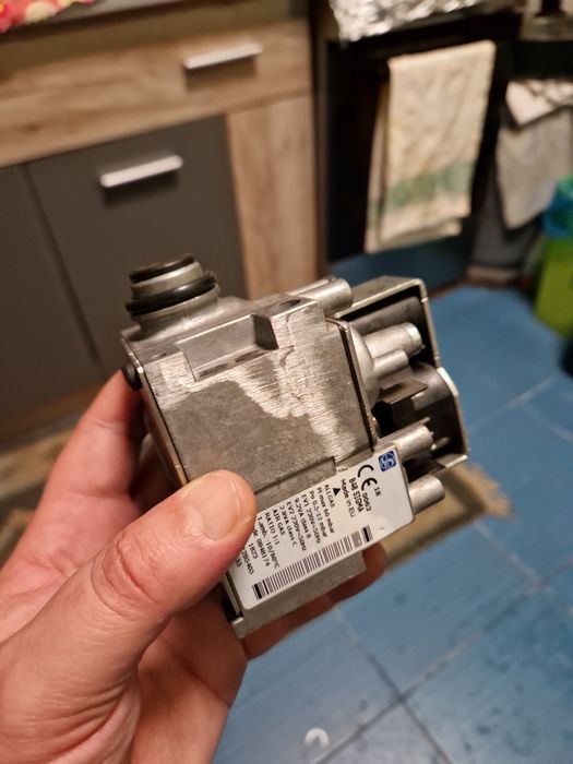 Vand piese centrala ariston cares 24