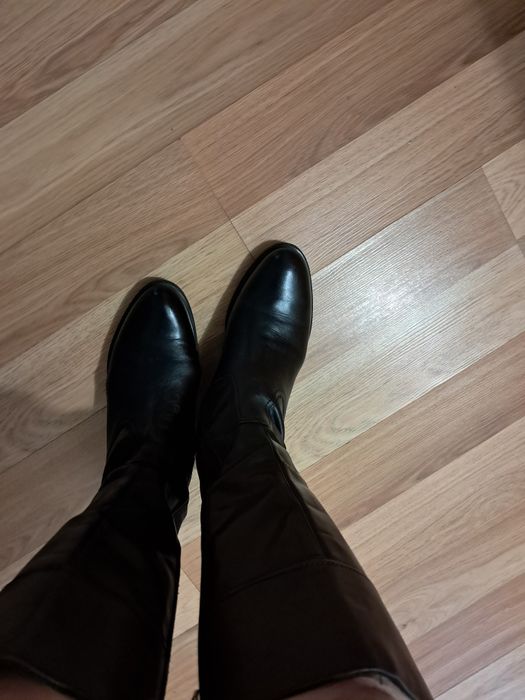 Продам женские сапоги