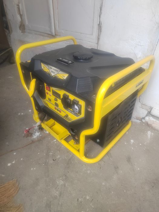 Бензиновый генератор