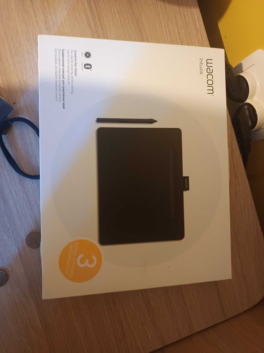 Wacom Intuos Medium Bluetooth Black
