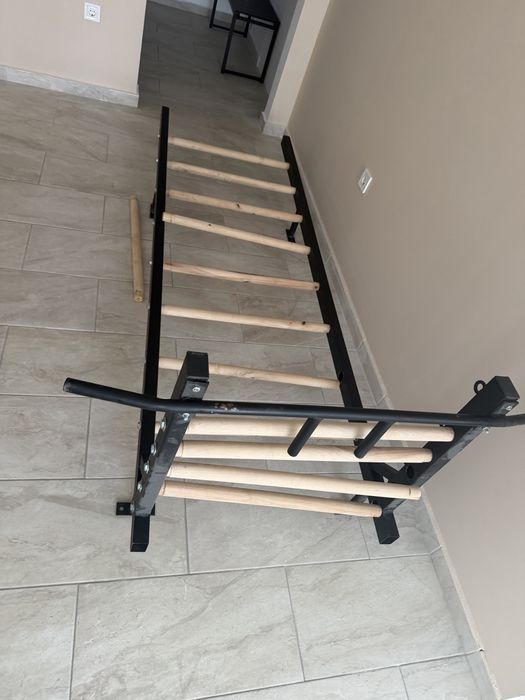 Шведска стена от метална конструкция