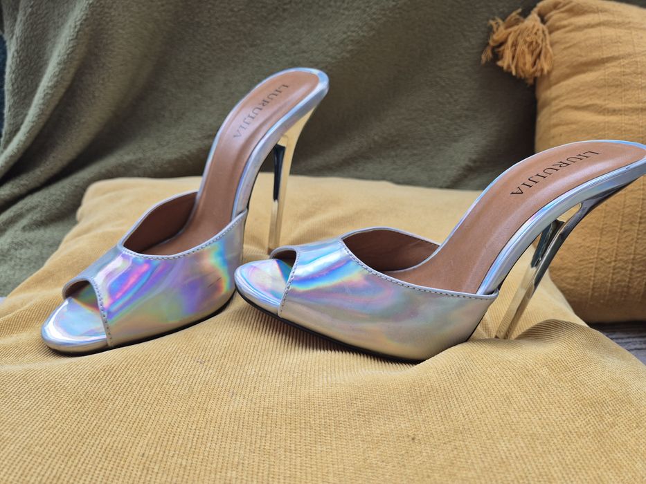 Papuci cu toc mules gri