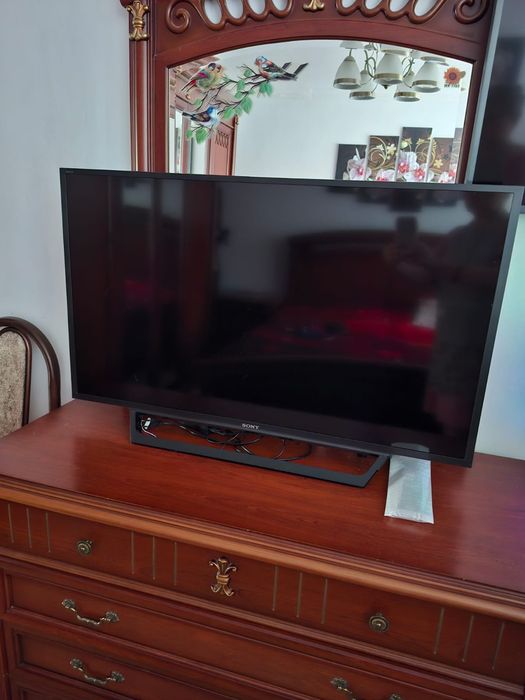 Продам телевизор  смарт тв Sony