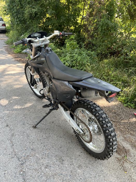 Продам мотоцикл 250сс