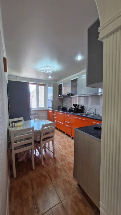 Продам 3 комнатную квартиру с ремонтом