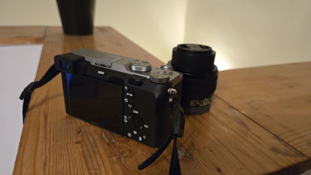Aparat Foto Sony A7C ca nou plus obiectiv kit