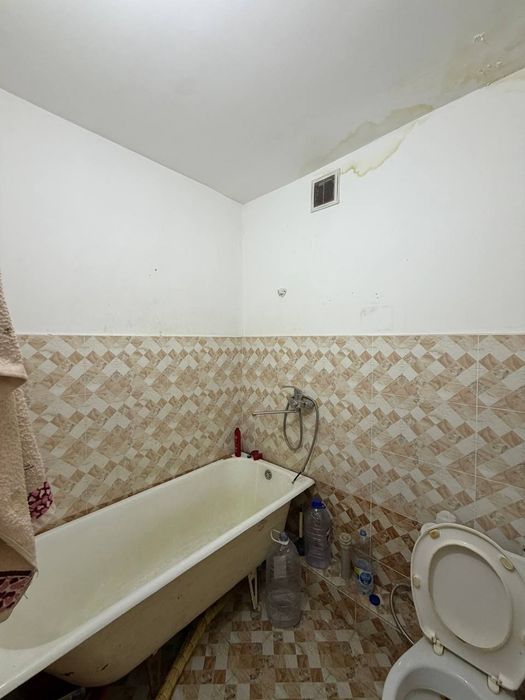Сдаётся 2х комнатная квартира 3 этаже, Азиз базар