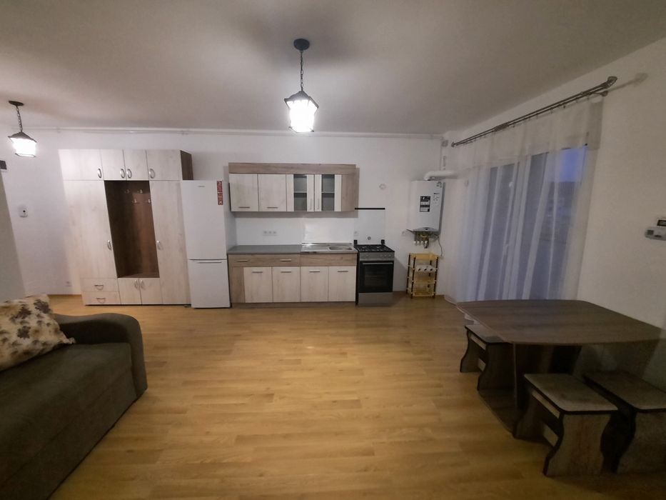 Ofer spre închiriere garsoniera in Codlea