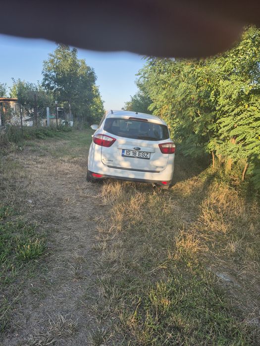 Vând Ford c max 2013