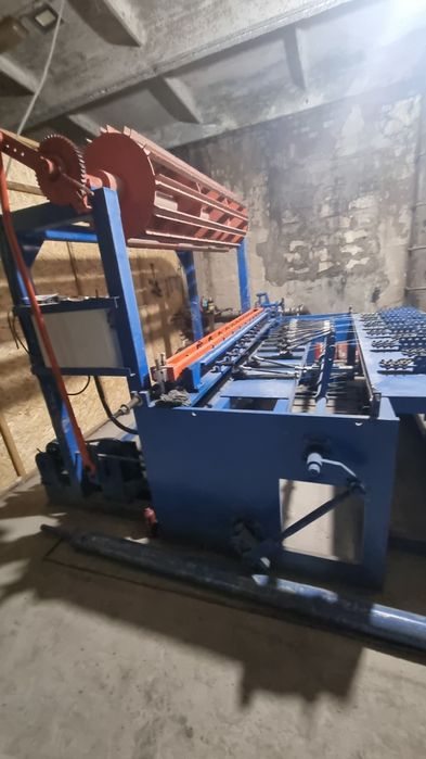 Станок по производству шарнирной сетки