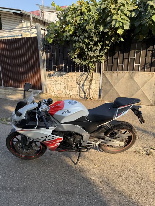 Vând Aprilia RS 125