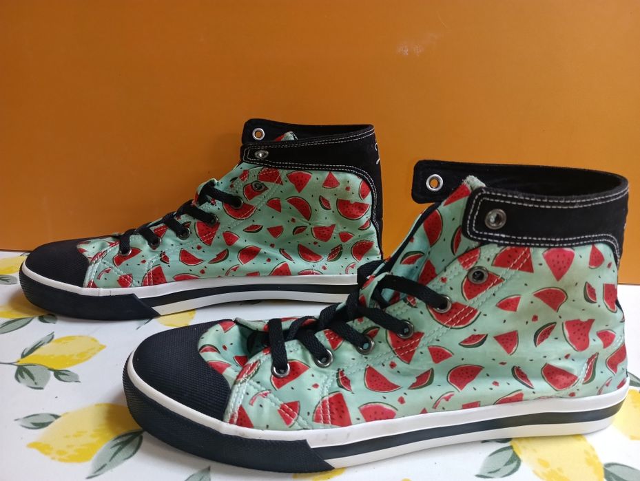 Deluxe N 42 кецове на Дини - 27 лв