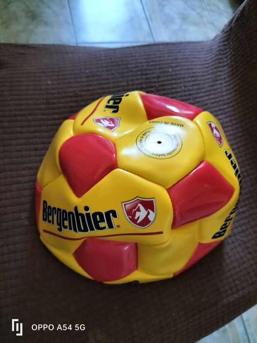 Minge de fotbal foarte bună