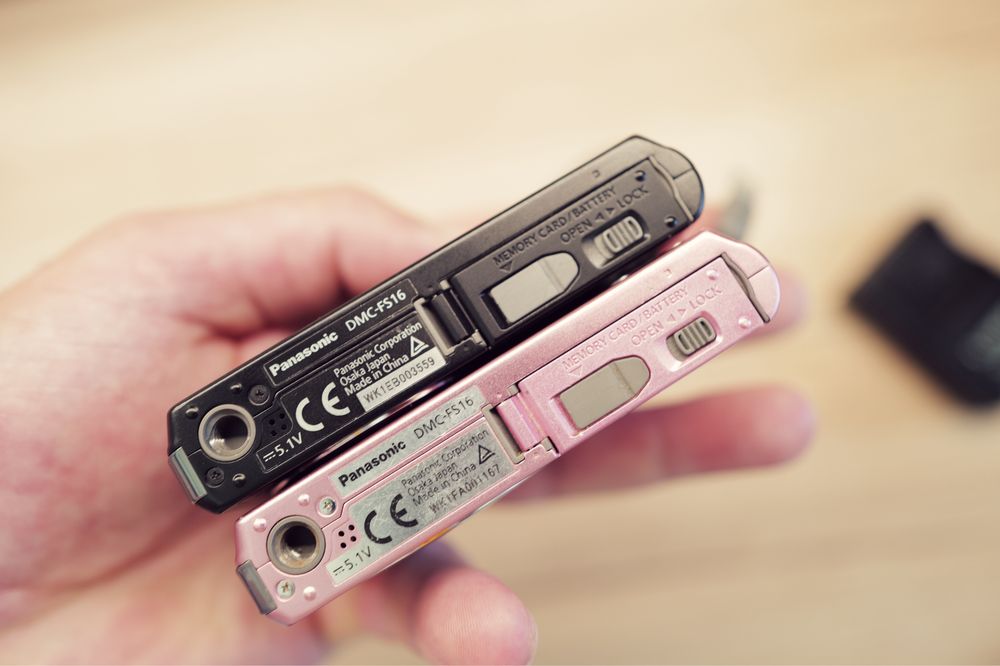 Aparat foto Panasonic Lumix 14 Mp Leica lens Black and Pink instagram