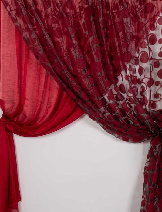 Пердета ушити, готови за поставяне