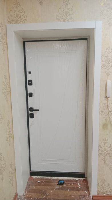 Установка входных дверей