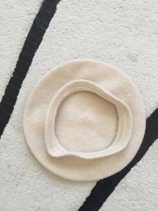 Берет из фетра новый