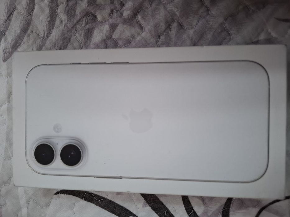 Смартфон Apple iPhone 17 256Gb , eSIM белый