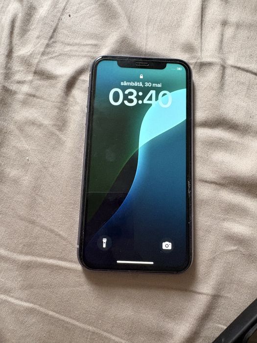Vand iphone 11 mov