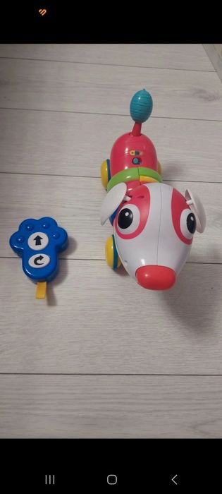 Cățel interactiv cu telecomanda