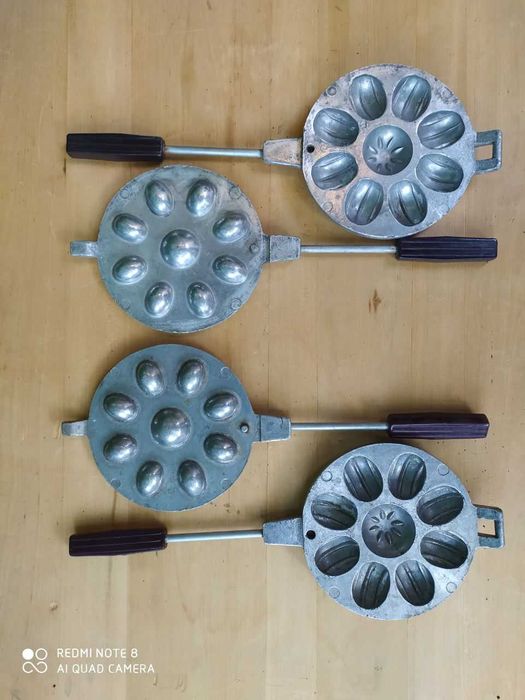 продам форму для выпечки орешница