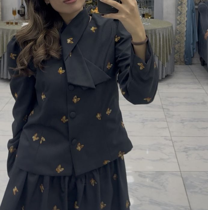 Продам юбку с пиджаком и повязкой