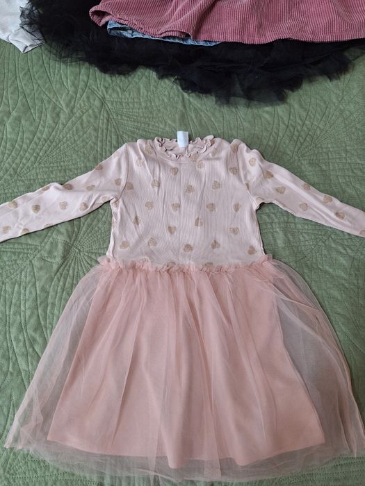 Лот дрешки за момиче размер 122