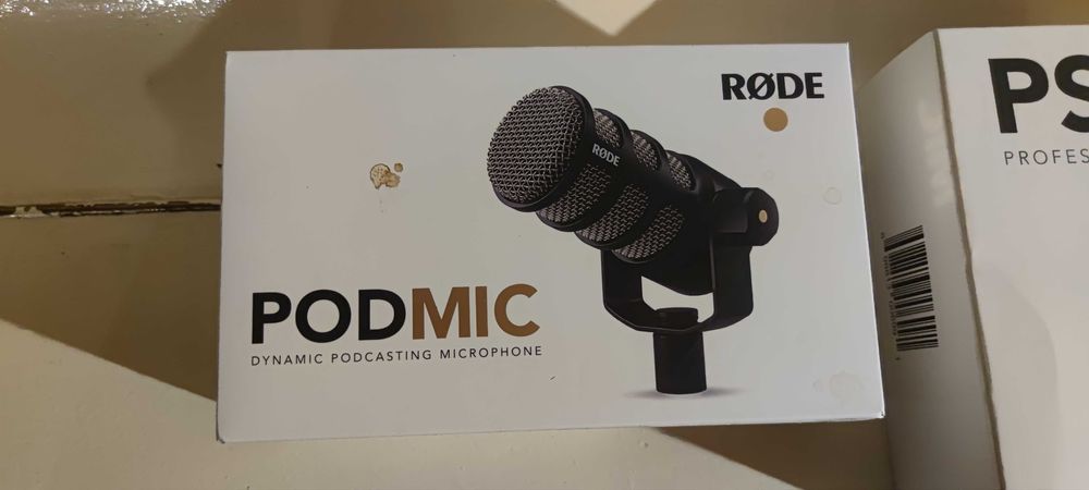 Професионален сет: Микрофон Rode PodMic + Рамо Rode PSA1+ (ЧИСТО НОВИ)