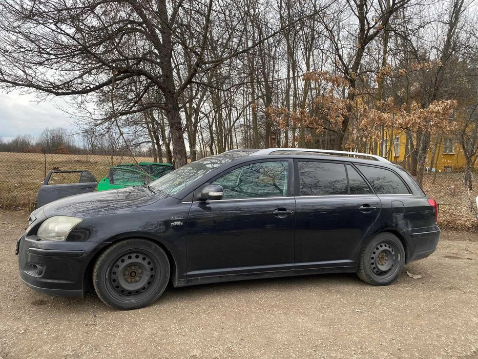 Toyota avensis 2.2 на части / тойота авенсис на части.