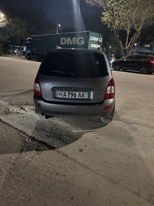 Lada calina bir qol moshina