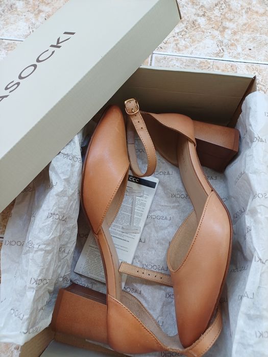 Дамски обувки Lasocki - естствена кожа