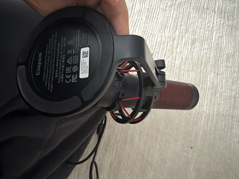 Микрофон HyperX Quadcast