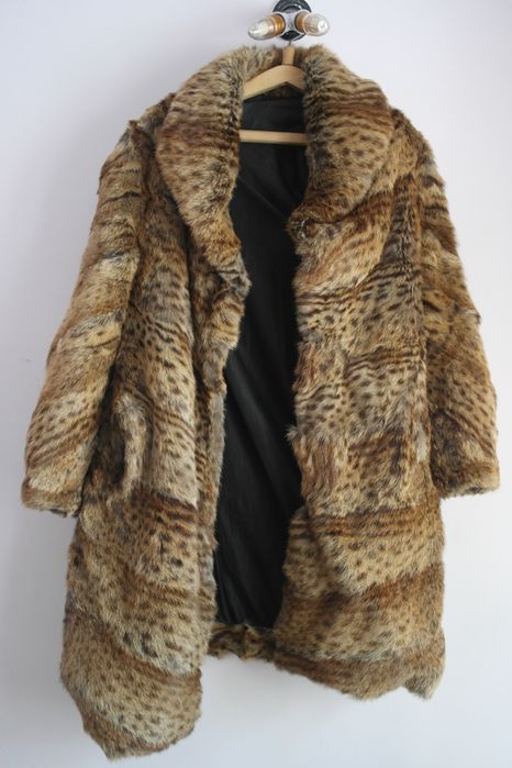 Шуба меховая , рысь натуральная.можно для рэпа и тик-ток