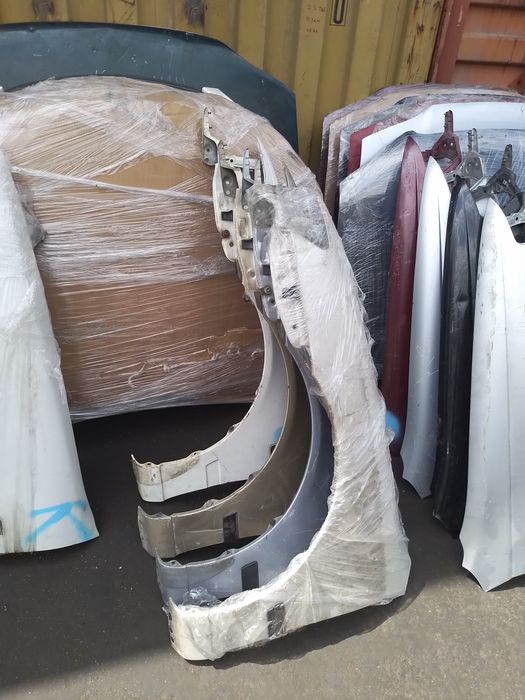 Крыло переднее Тойота Карина Е