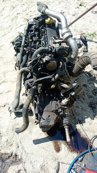 Motor dacia Logan 1.5 E4 electromotor alternator injectoare turbina cutie pompa înalte