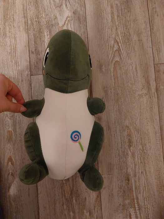 Плюшен динозавър