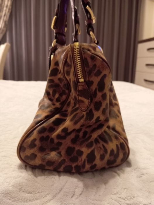 Актуална чанта, тип куфарче Michael kors