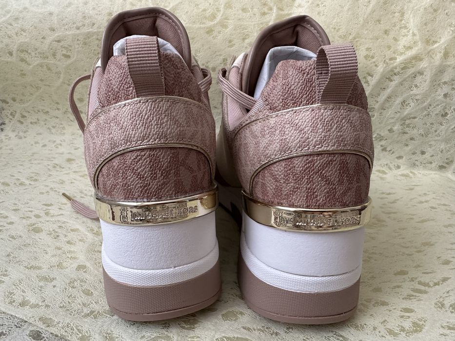 Кроссовки Michael Kors