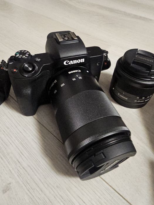Vând aparat canon m50 mark II