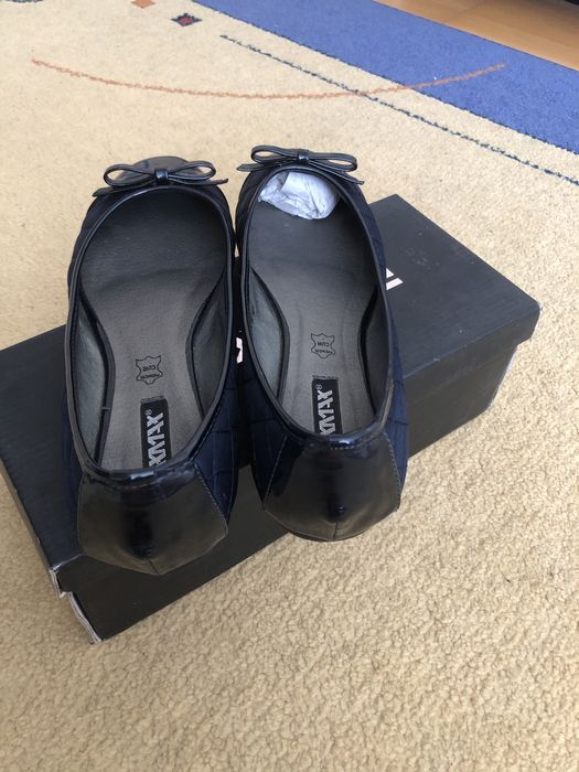 Balerine albastru inchis