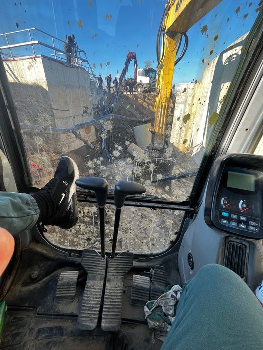 Услуги с мини багер комбиниран багер бокат самосвал bobcat