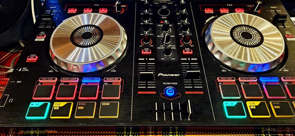 Consola DJ Pioneer ddj-sb top