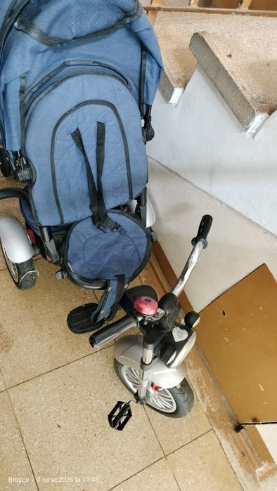 Vând tricicletă pentru copii.