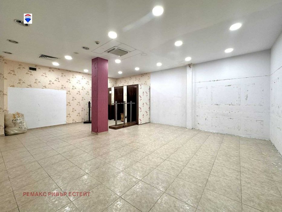 Дава се под наем Магазин в Русе, Център - 60 кв.м за 255 € - Снимка #6
