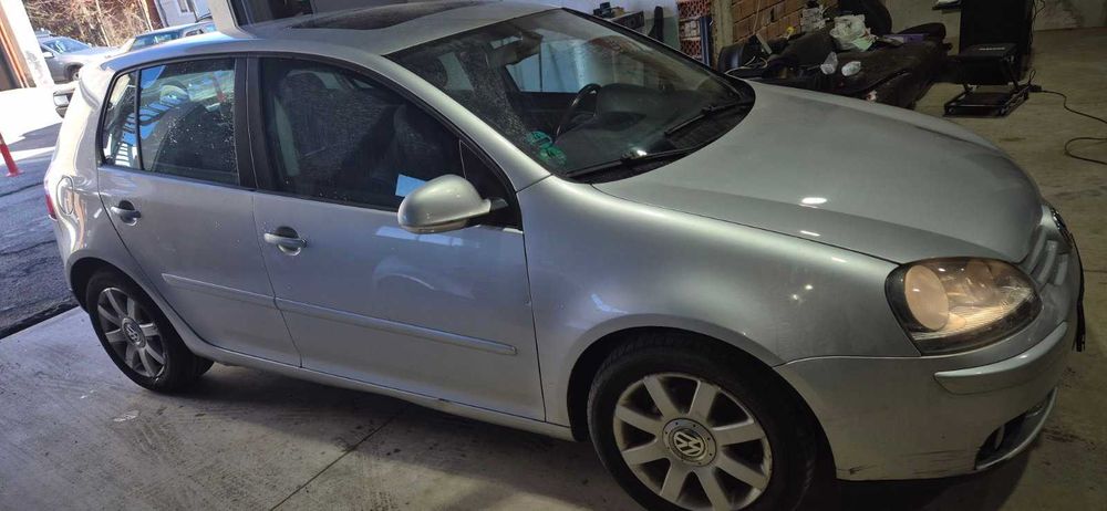 VW Golf V 1.6FSI 115HP BAG мотор на части 2004