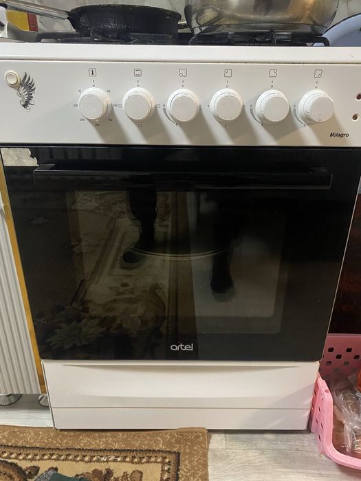 продам газ плиту срочно