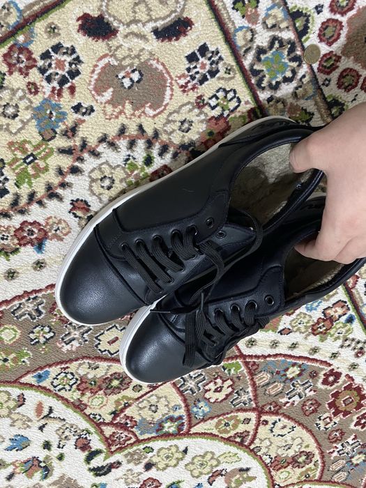 продам лабутены мужские