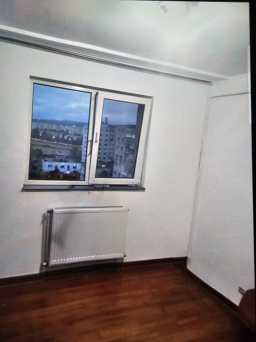 Apartament decomandat URGENT