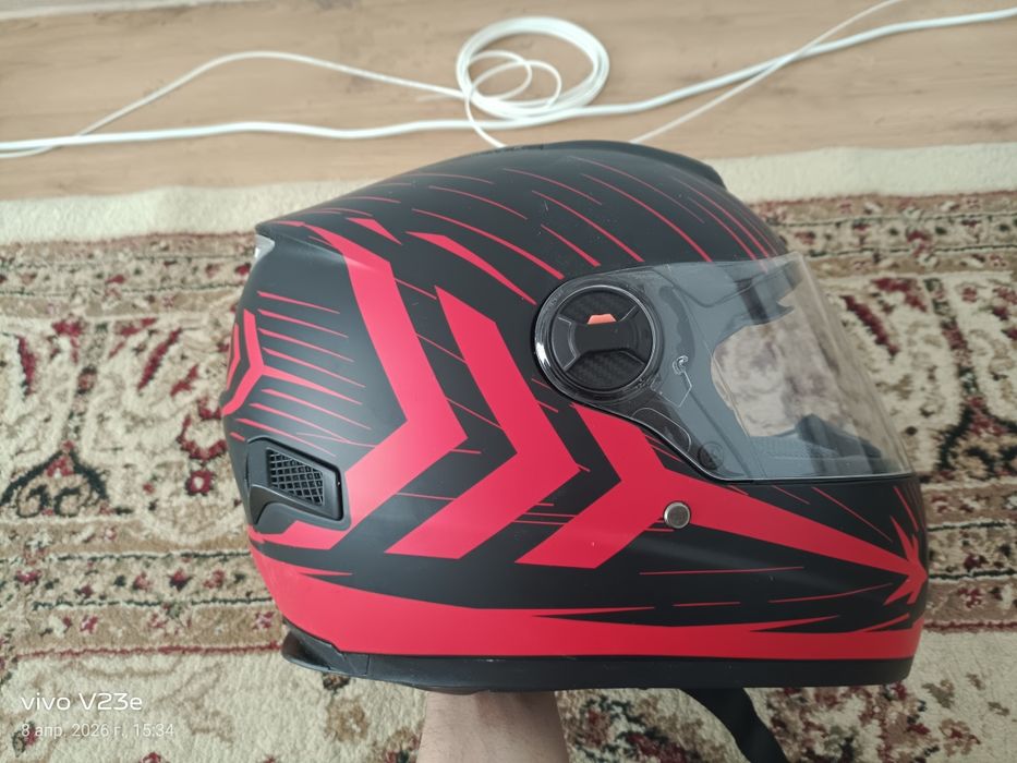 Продам мотошлем..