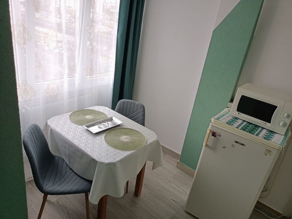 Regim.   Hotelier 100 ron